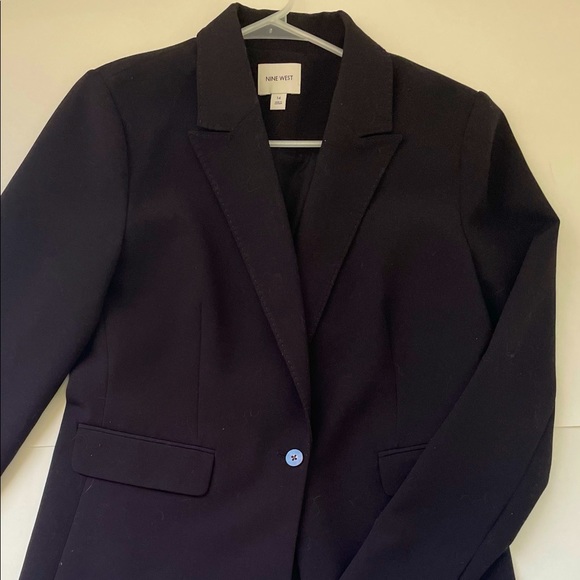 Nine West Black Blazer. Size 14 Great Condition!